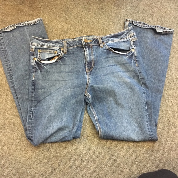 New York & Co 
Curvy Bootcut Jeans 
size 14 petite - Picture 2 of 9